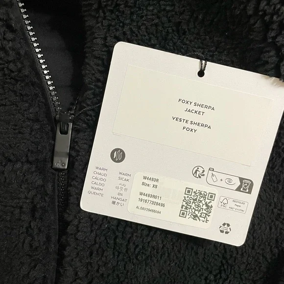 Alo Yoga NWT Foxy Sherpa Jacket Full Zip, Removable Hood, zipper pocket Black XS